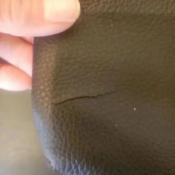 Kenneth Cole Reaction Black Crossbody Bag - Picture 10 of 12